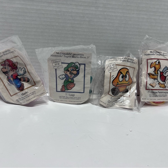 Nintendo Super Mario Bros Action Figures Set - Picture 1 of 4